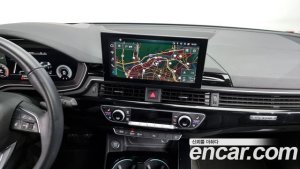 Audi A4 45 TFSI 4WD Premium 2021 года из Южной Кореи