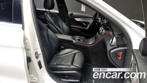 Mercedes-Benz C-Class C200 AMG Line 2021 года из Южной Кореи