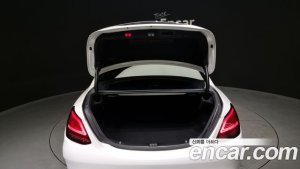 Mercedes-Benz C-Class C200 AMG Line 2021 года из Южной Кореи