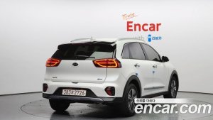 Kia Niro 1.6 HEV 2020 года из Южной Кореи