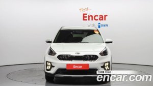 Kia Niro 1.6 HEV 2020 года из Южной Кореи