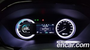 Kia Niro 1.6 HEV 2020 года из Южной Кореи