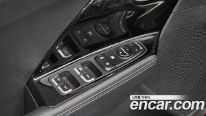 Kia Niro 1.6 HEV 2020 года из Южной Кореи