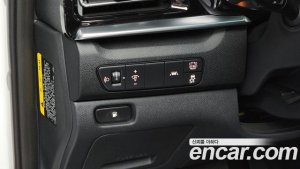 Kia Niro 1.6 HEV 2020 года из Южной Кореи