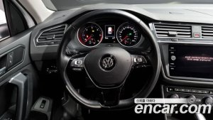 Volkswagen Tiguan 2.0 TDI Premium 2020 года из Южной Кореи