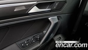 Volkswagen Tiguan 2.0 TDI Premium 2020 года из Южной Кореи