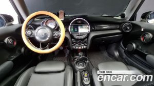 Mini Cooper DEFAULT 2020 года из Южной Кореи