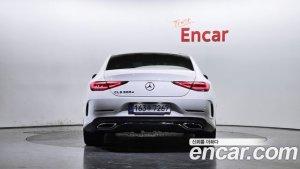 Mercedes-Benz CLS-Class CLS300d AMG Line 2020 года из Южной Кореи