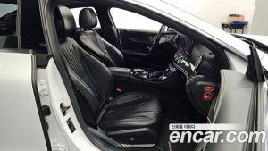 Mercedes-Benz CLS-Class CLS300d AMG Line 2020 года из Южной Кореи