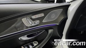 Mercedes-Benz CLS-Class CLS300d AMG Line 2020 года из Южной Кореи