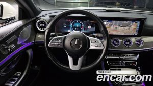 Mercedes-Benz CLS-Class CLS300d AMG Line 2020 года из Южной Кореи