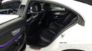 Mercedes-Benz CLS-Class CLS300d AMG Line 2020 года из Южной Кореи
