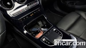 Mercedes-Benz GLC-Class GLC300e 4MATIC 2021 года из Южной Кореи