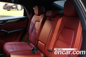 Porsche Cayenne 3.0 Coupe 2021 года из Южной Кореи
