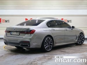 BMW 7-Series 740i M Sport 2021 года из Южной Кореи