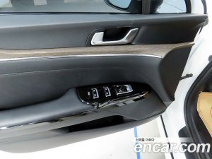 Kia K5 2.0 2020 года из Южной Кореи