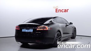 Tesla Model S LONG RANGE 2020 года из Южной Кореи