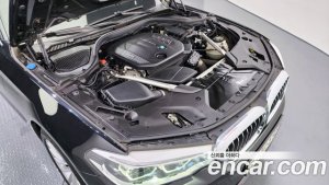 BMW 5-Series 520d Luxury Plus 2020 года из Южной Кореи