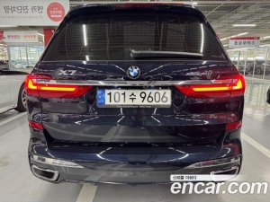 BMW X7 xDrive 40i M Sport 6인승 2021 года из Южной Кореи