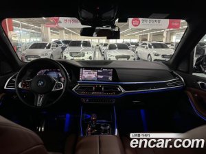 BMW X7 xDrive 40i M Sport 6인승 2021 года из Южной Кореи
