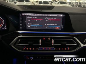BMW X7 xDrive 40i M Sport 6인승 2021 года из Южной Кореи