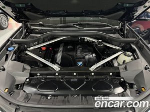 BMW X7 xDrive 40i M Sport 6인승 2021 года из Южной Кореи