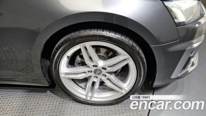 Audi A5 40 TFSI 4WD Premium Sportback 2021 года из Южной Кореи