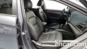 Hyundai AVANTE 1.6 2020 года из Южной Кореи
