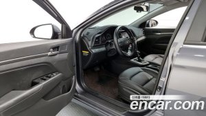 Hyundai AVANTE 1.6 2020 года из Южной Кореи