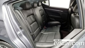 Hyundai AVANTE 1.6 2020 года из Южной Кореи