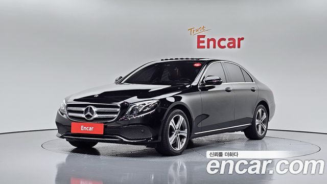 Mercedes-Benz E-Class E220d Avantgarde 2019 года из Кореи
