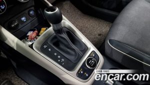 Hyundai Venue 1.6 Flux 2020 года из Южной Кореи