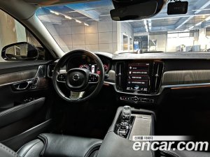 Volvo S90 B5 Inscription 2021 года из Южной Кореи