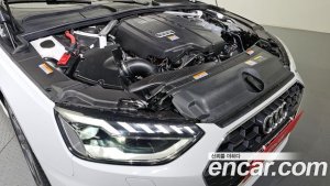 Audi A4 45 TFSI 4WD Premium 2021 года из Южной Кореи