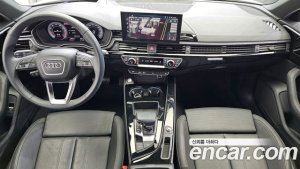 Audi A4 45 TFSI 4WD Premium 2021 года из Южной Кореи