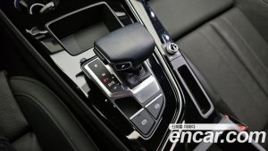 Audi A4 45 TFSI 4WD Premium 2021 года из Южной Кореи