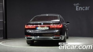 BMW 7-Series 745Le i퍼포먼스 Design Pure Excellence 2020 года из Южной Кореи
