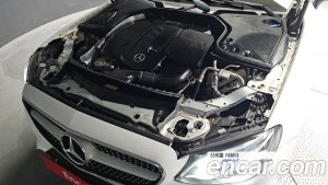 Mercedes-Benz E-Class E220d Cabriolet 2020 года из Южной Кореи