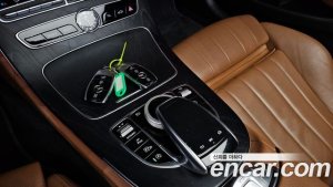 Mercedes-Benz E-Class E220d Cabriolet 2020 года из Южной Кореи
