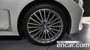 BMW 7-Series 740Li xDrive Design Pure Excellence 2021 года из Южной Кореи