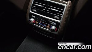 BMW 7-Series 740Li xDrive Design Pure Excellence 2021 года из Южной Кореи