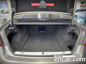 BMW 7-Series 740Li xDrive M Sport 2021 года из Южной Кореи