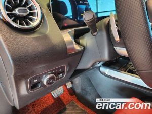 Mercedes-Benz GLB-Class GLB250 4MATIC 2020 года из Южной Кореи