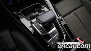 Audi A4 45 TFSI 4WD Premium 2021 года из Южной Кореи