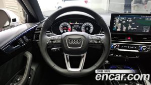 Audi A4 45 TFSI 4WD Premium 2021 года из Южной Кореи