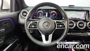 Mercedes-Benz GLB-Class GLB220 2021 года из Южной Кореи