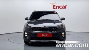 Kia Niro 1.6 HEV 2020 года из Южной Кореи