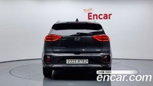 Kia Niro 1.6 HEV 2020 года из Южной Кореи