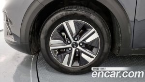 Kia Niro 1.6 HEV 2020 года из Южной Кореи