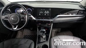 Kia Niro 1.6 HEV 2020 года из Южной Кореи